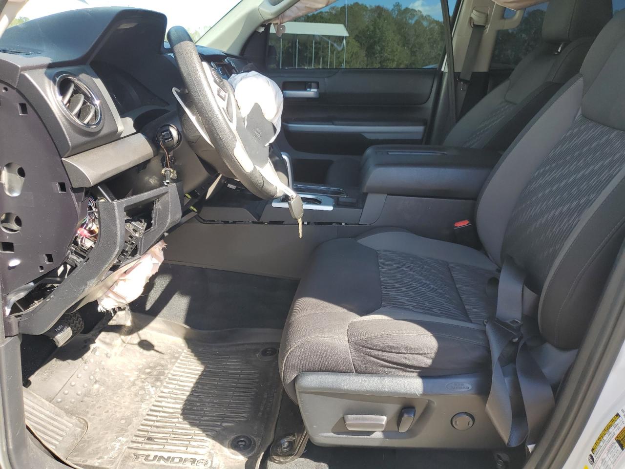 TOYOTA TUNDRA CREWMAX SR5