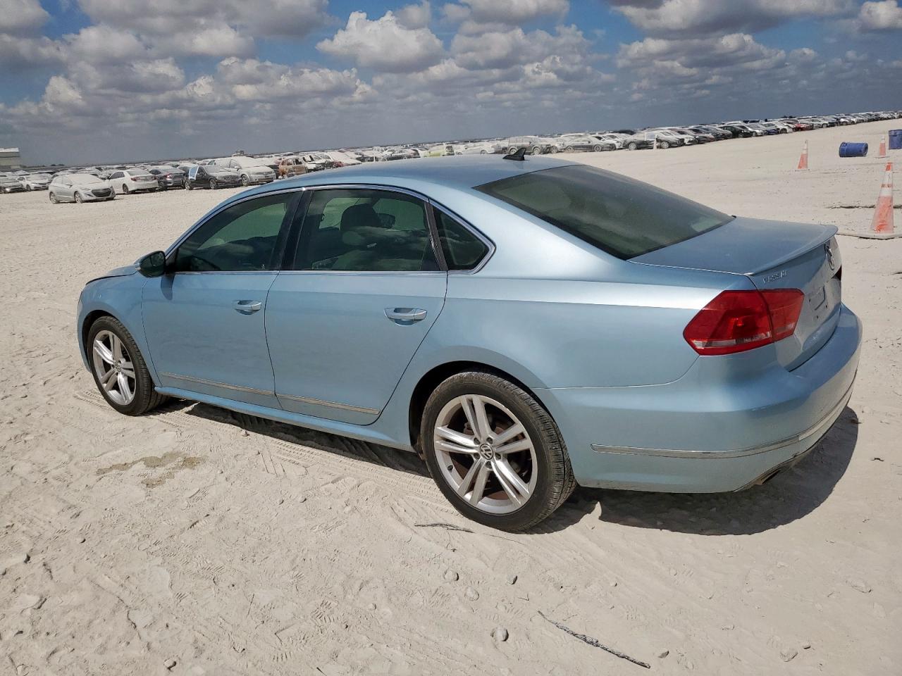 VOLKSWAGEN PASSAT SEL