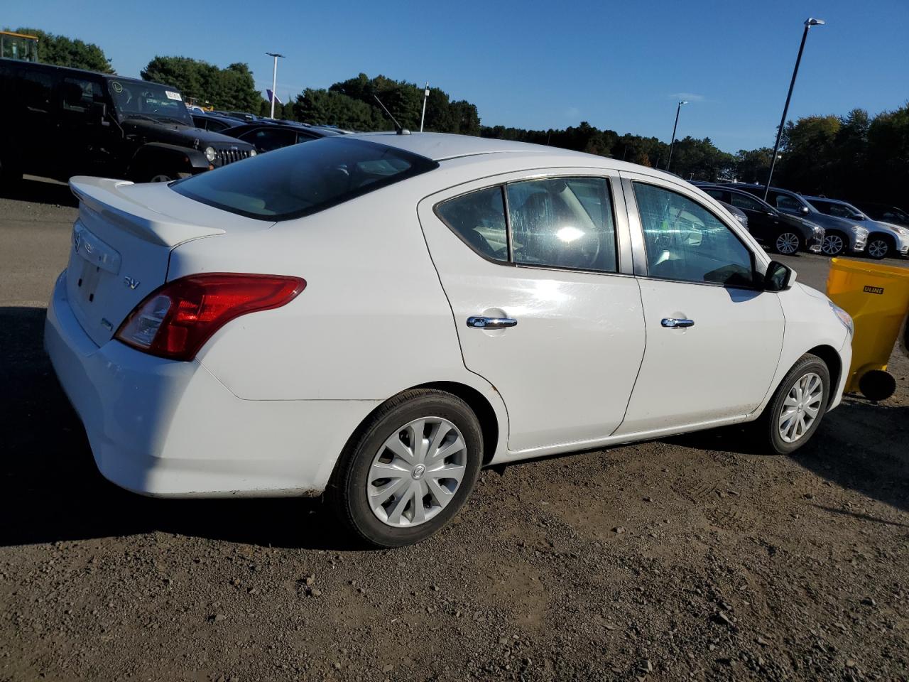 NISSAN VERSA S