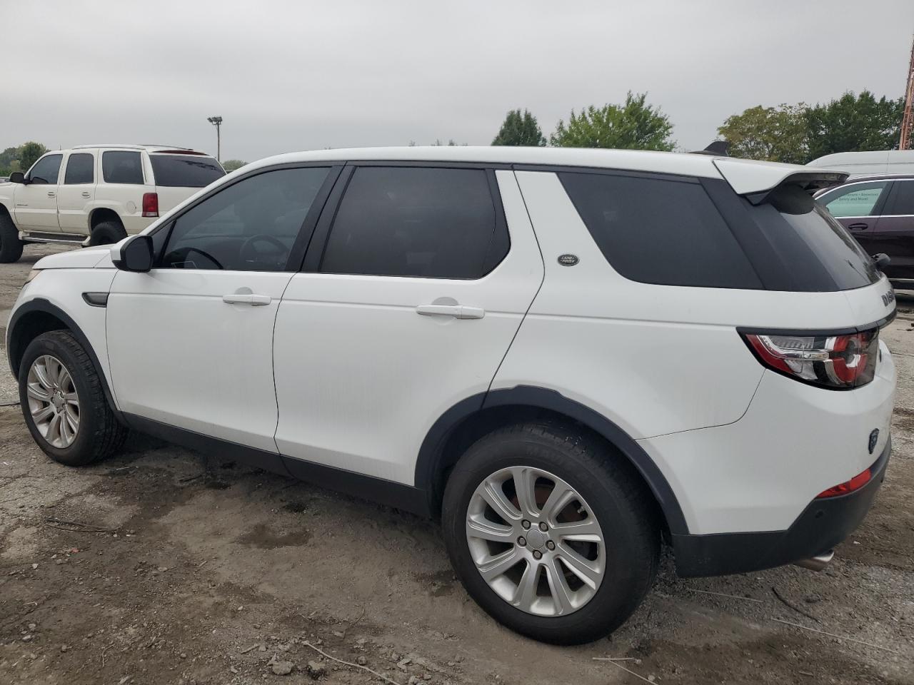 Lot #3296363118 2016 LAND DISCOVERY SPORT SE