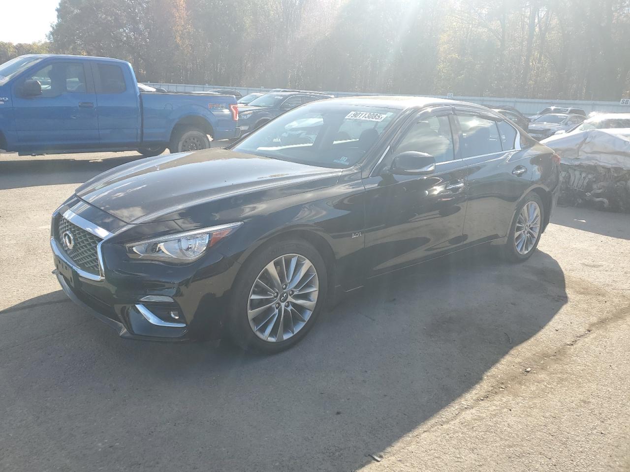 INFINITI Q50 LUXE