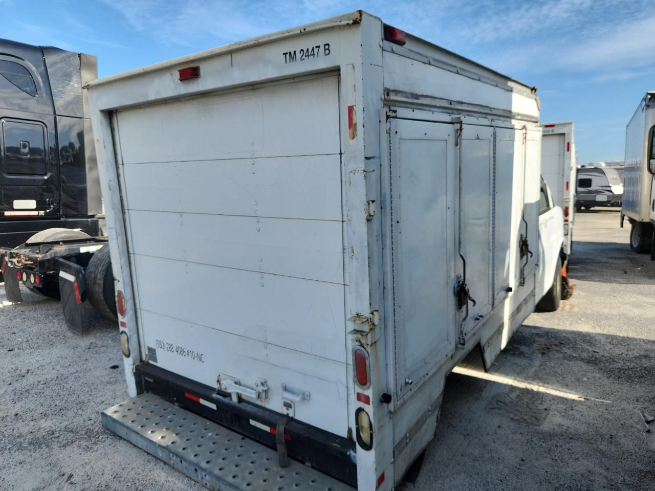 Lot #3282450261 2008 GMC SAVANA CUT