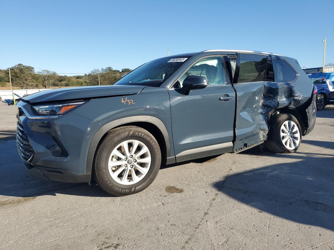 TOYOTA HIGHLANDER LE