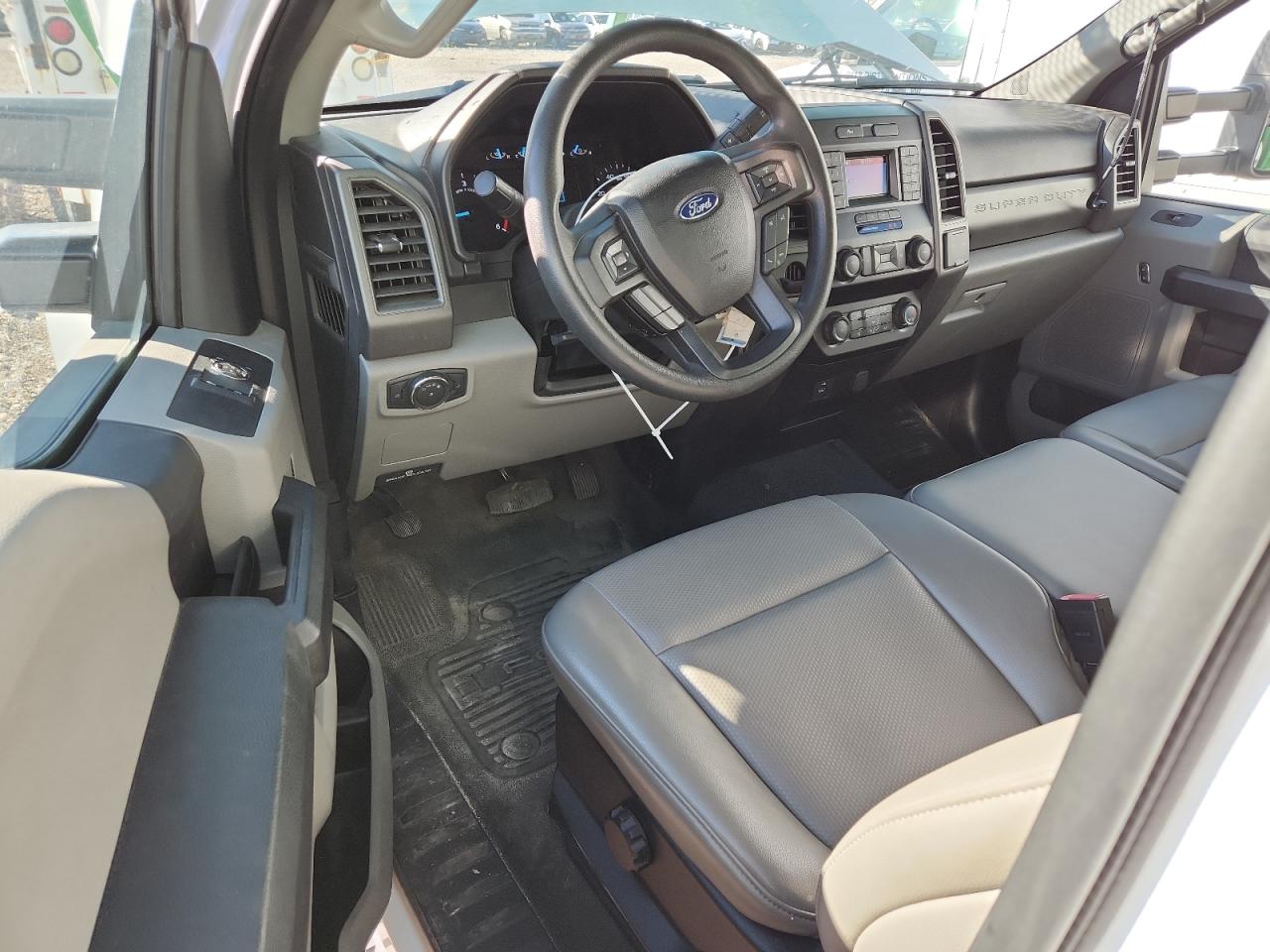 FORD F-450 SUPER DUTY