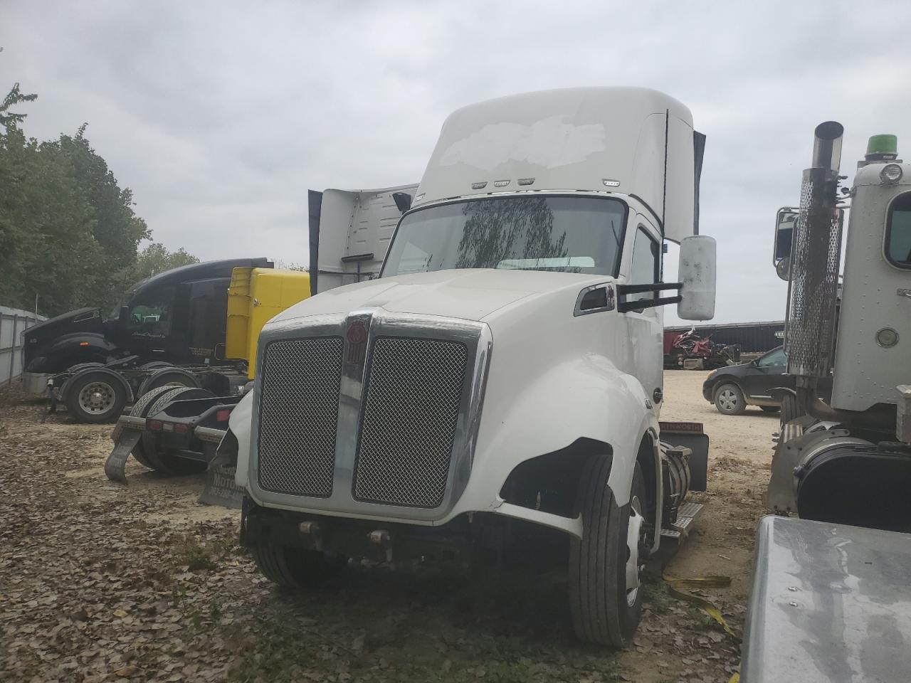 Lot #3266816924 2017 KENWORTH T680