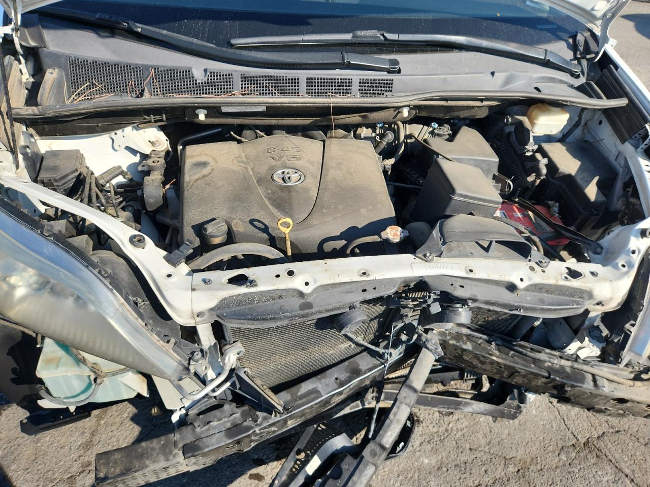 Lot #3304022596 2018 TOYOTA SIENNA LE