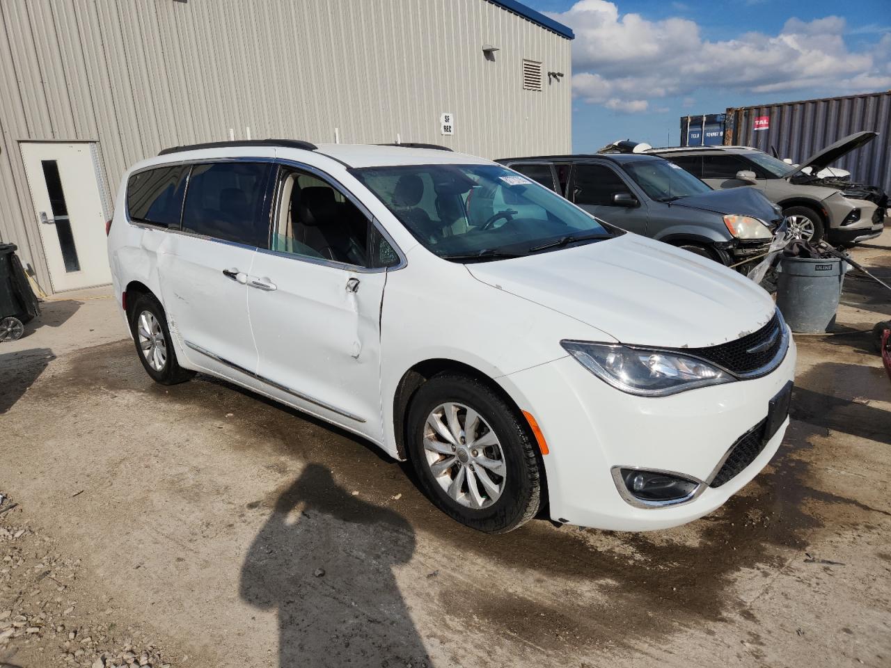 CHRYSLER PACIFICA TOURING L