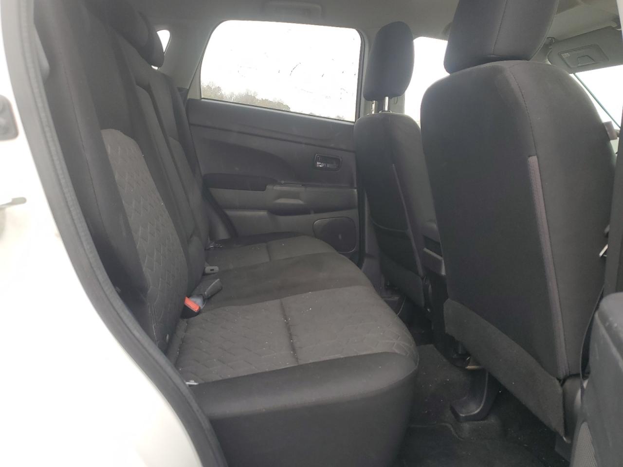 MITSUBISHI OUTLANDER ES