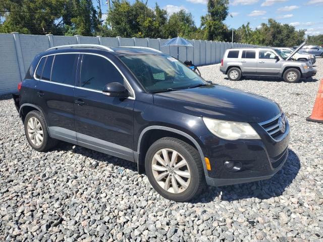 2011 VOLKSWAGEN TIGUAN S - WVGAV7AX7BW526793