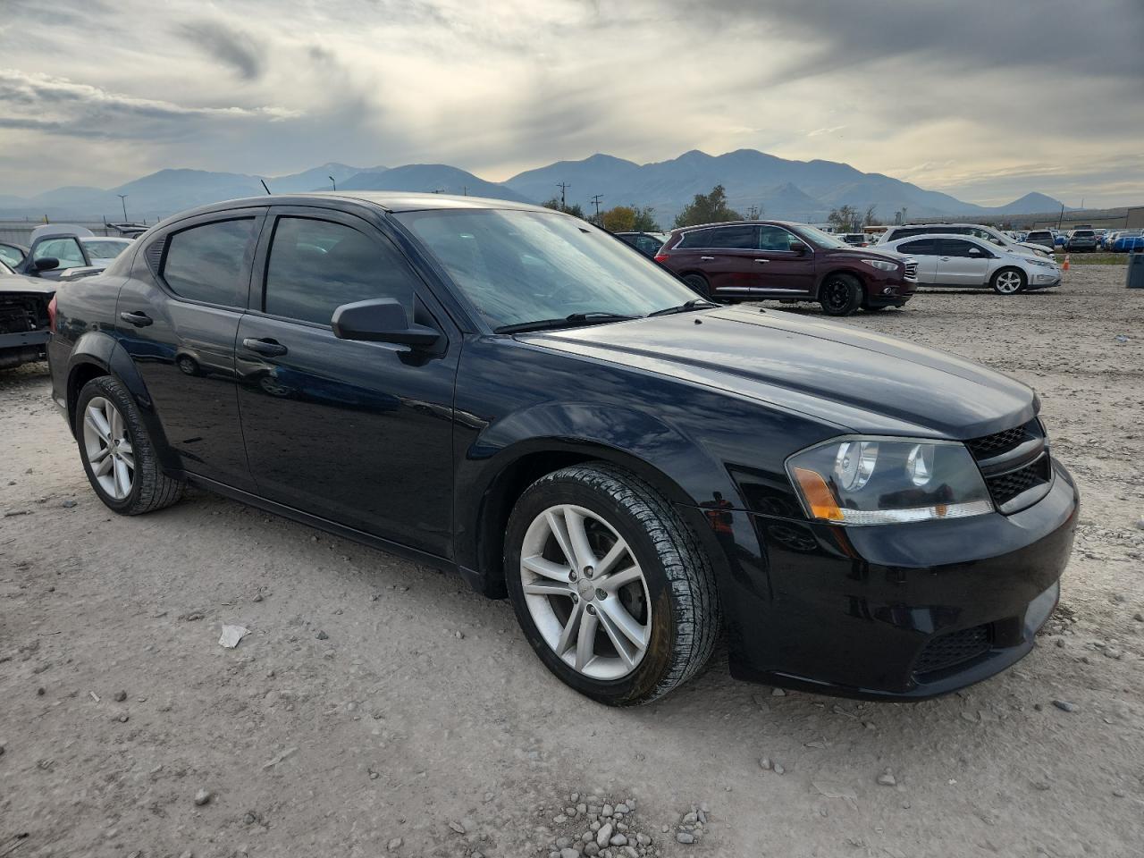 DODGE AVENGER SE