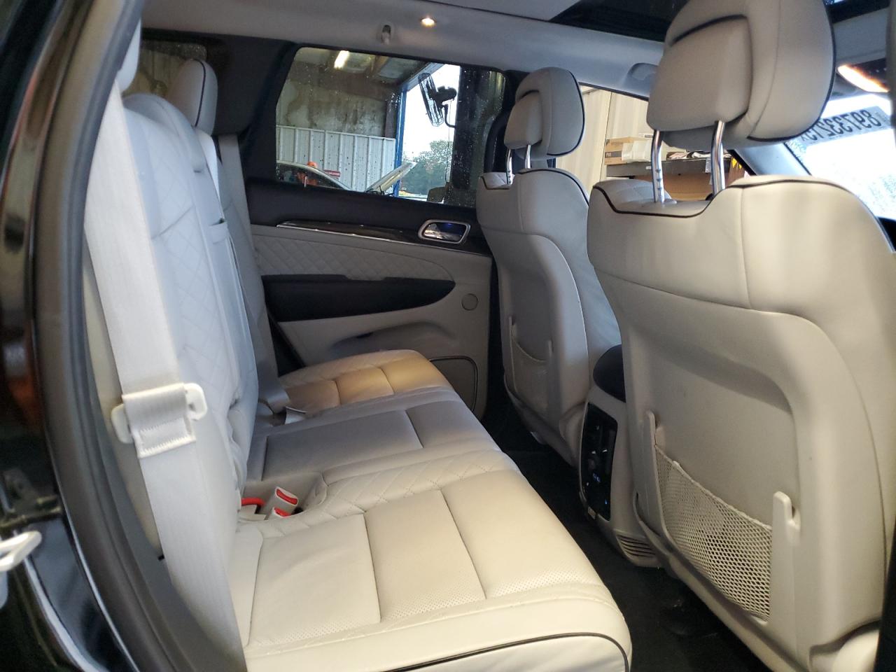 JEEP GRAND CHEROKEE SUMMIT