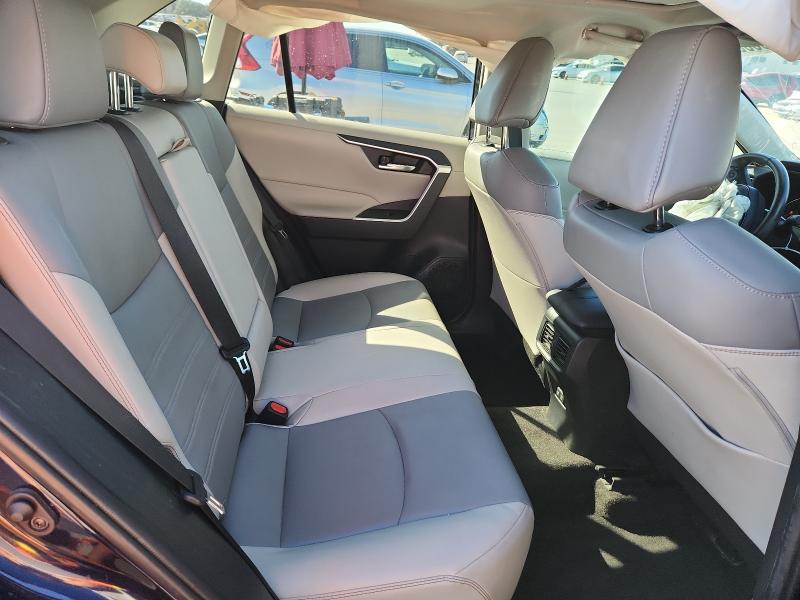 2020 TOYOTA RAV4 XLE P #3290351787