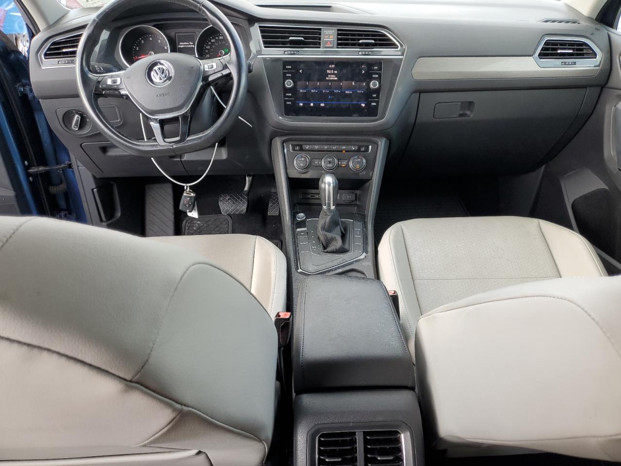 VOLKSWAGEN TIGUAN SE