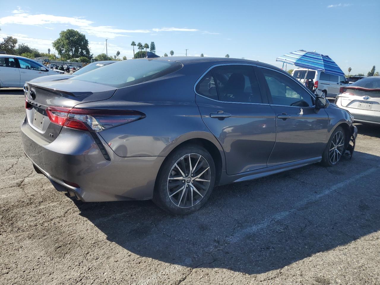 TOYOTA CAMRY SE NIGHT SHADE