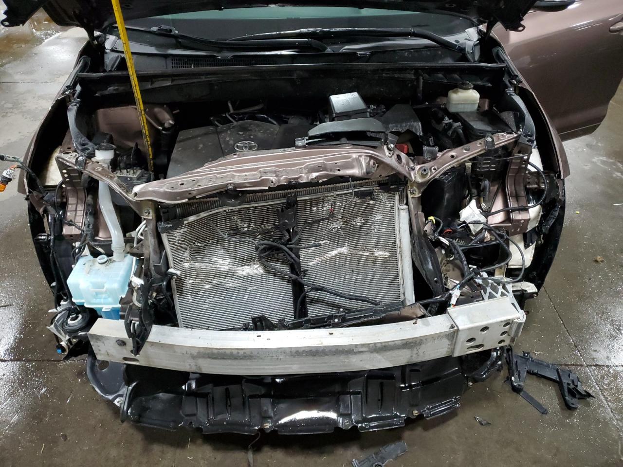 TOYOTA HIGHLANDER SE