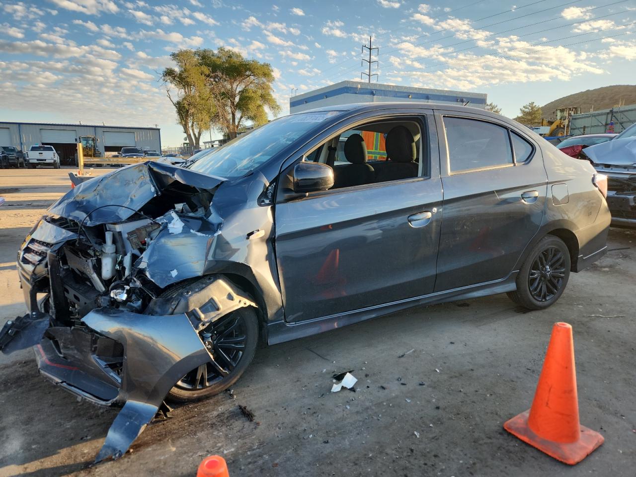 MITSUBISHI MIRAGE G4 ES