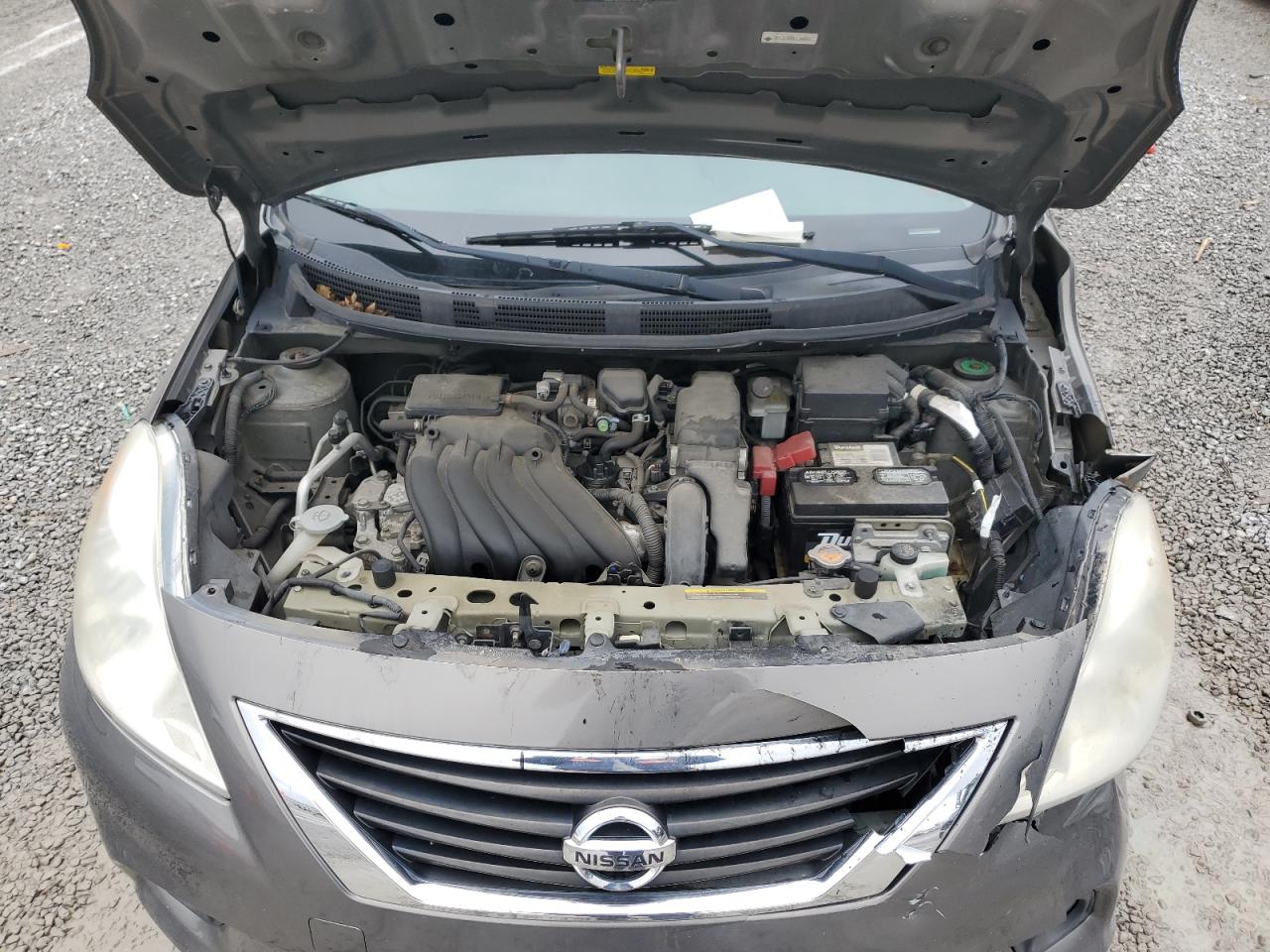 NISSAN VERSA S
