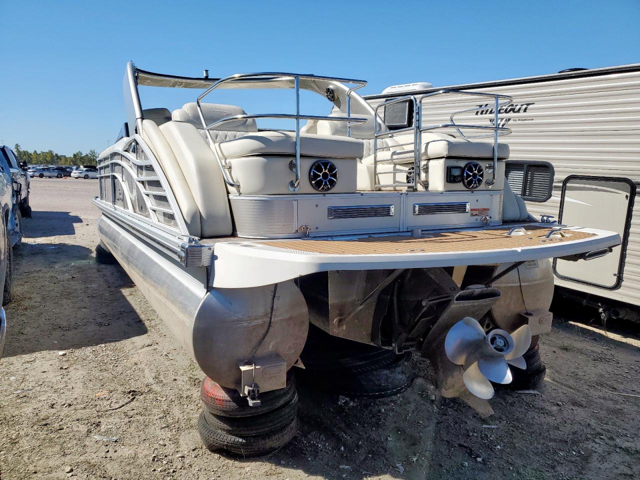 Lot #3310306951 2015 BENNINGTON PONTOON