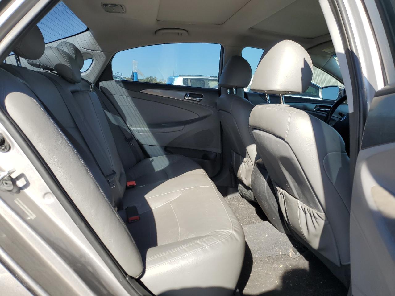 HYUNDAI SONATA HYBRID