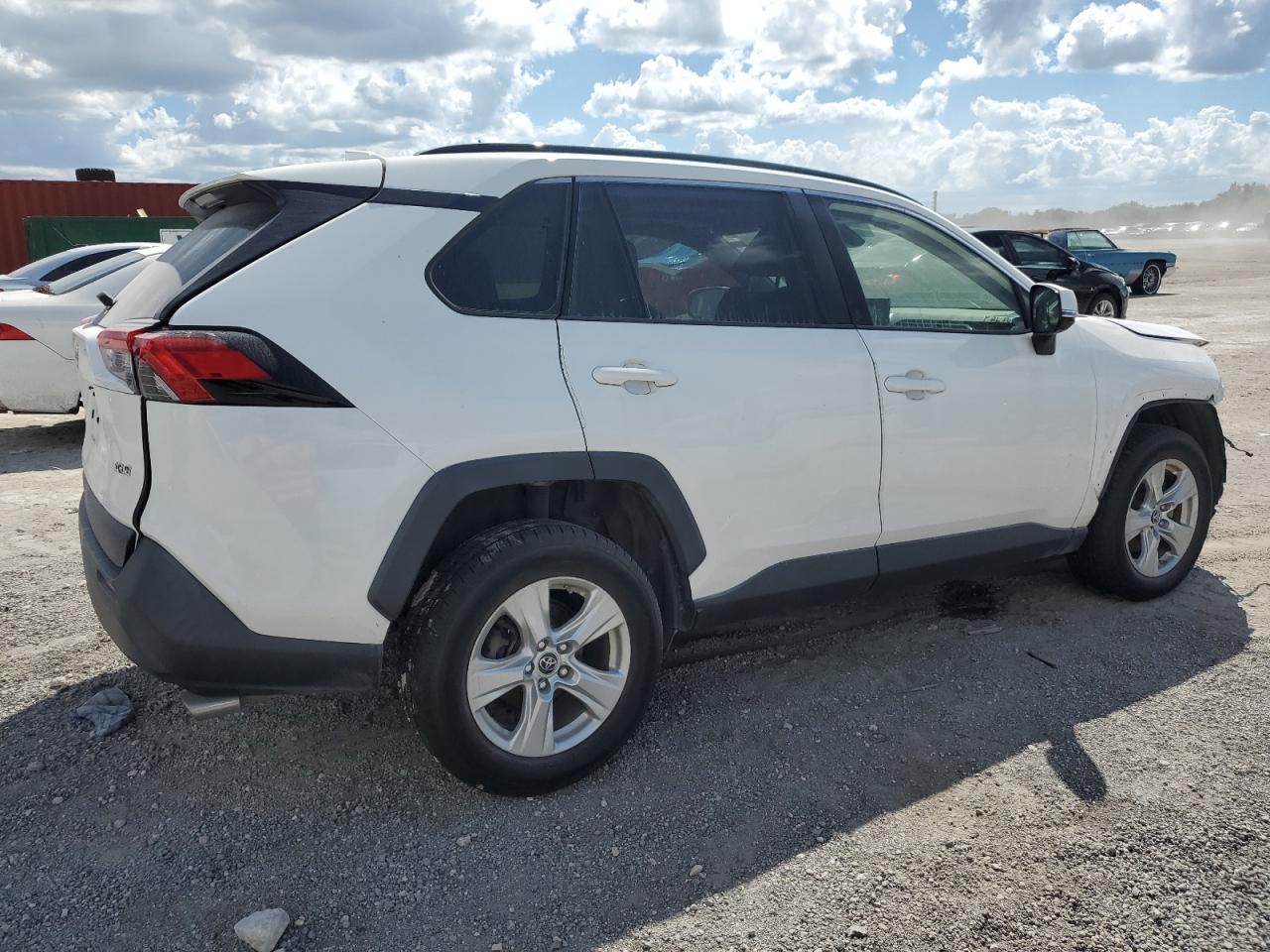 TOYOTA RAV4 XLE