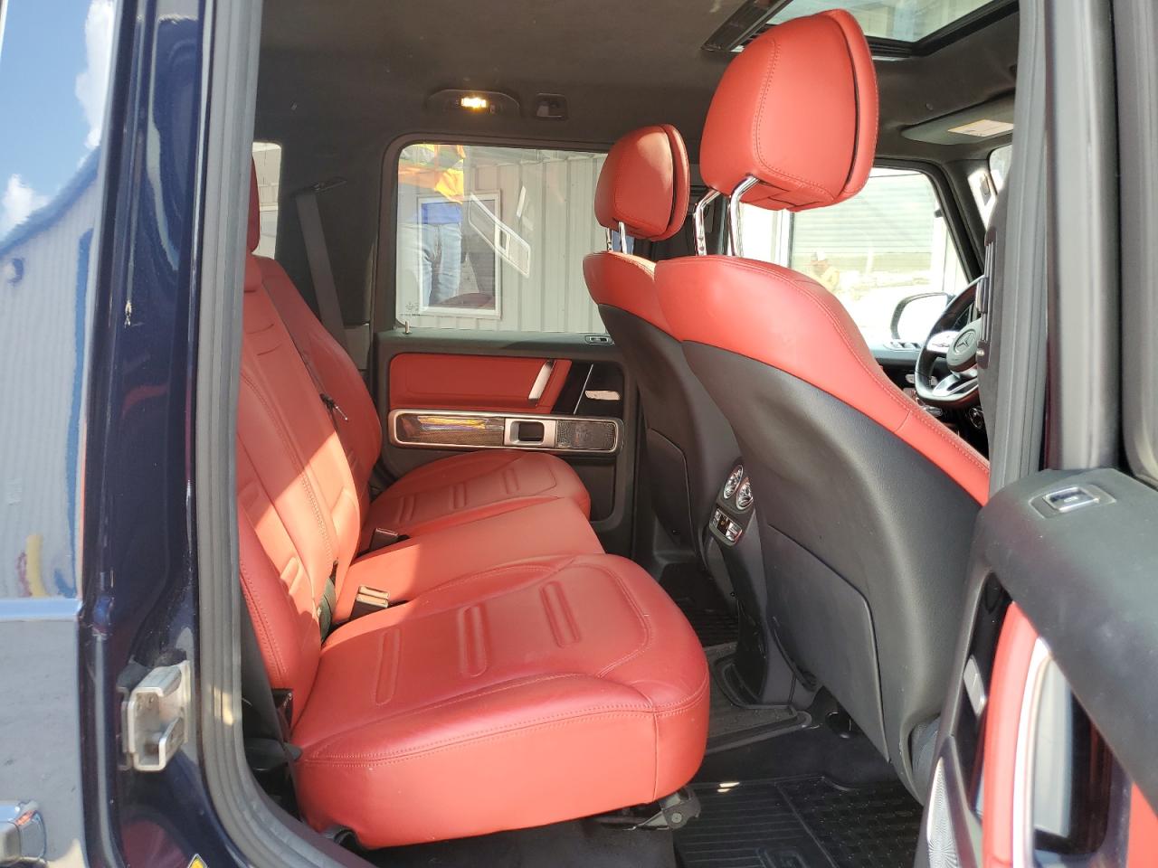 MERCEDES-BENZ G-CLASS 550