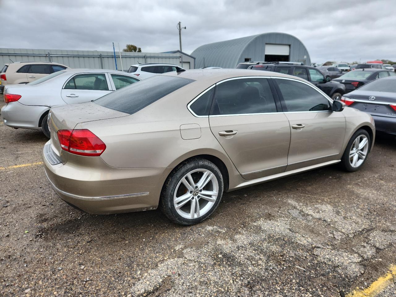VOLKSWAGEN PASSAT SEL