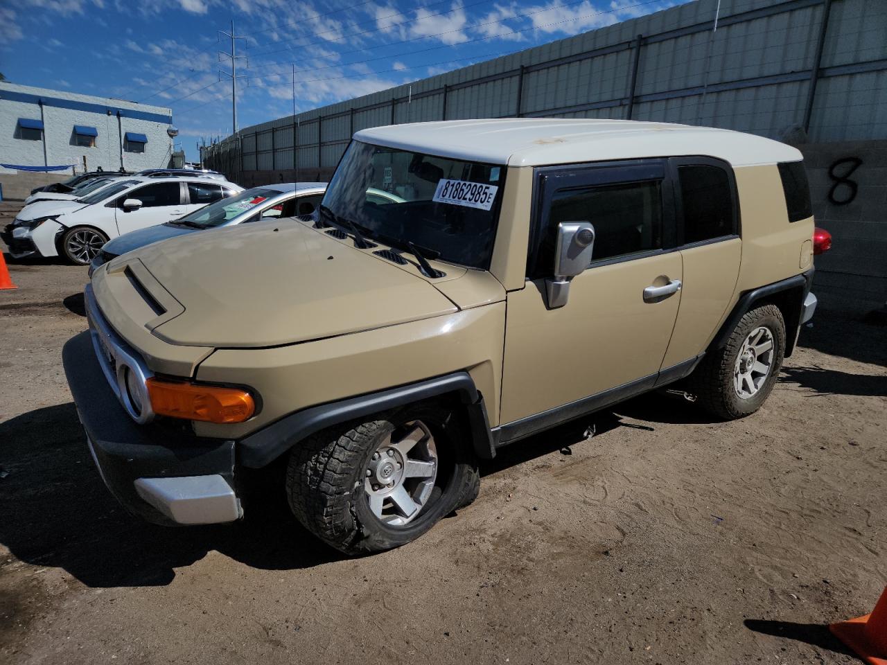 TOYOTA FJ CRUISER