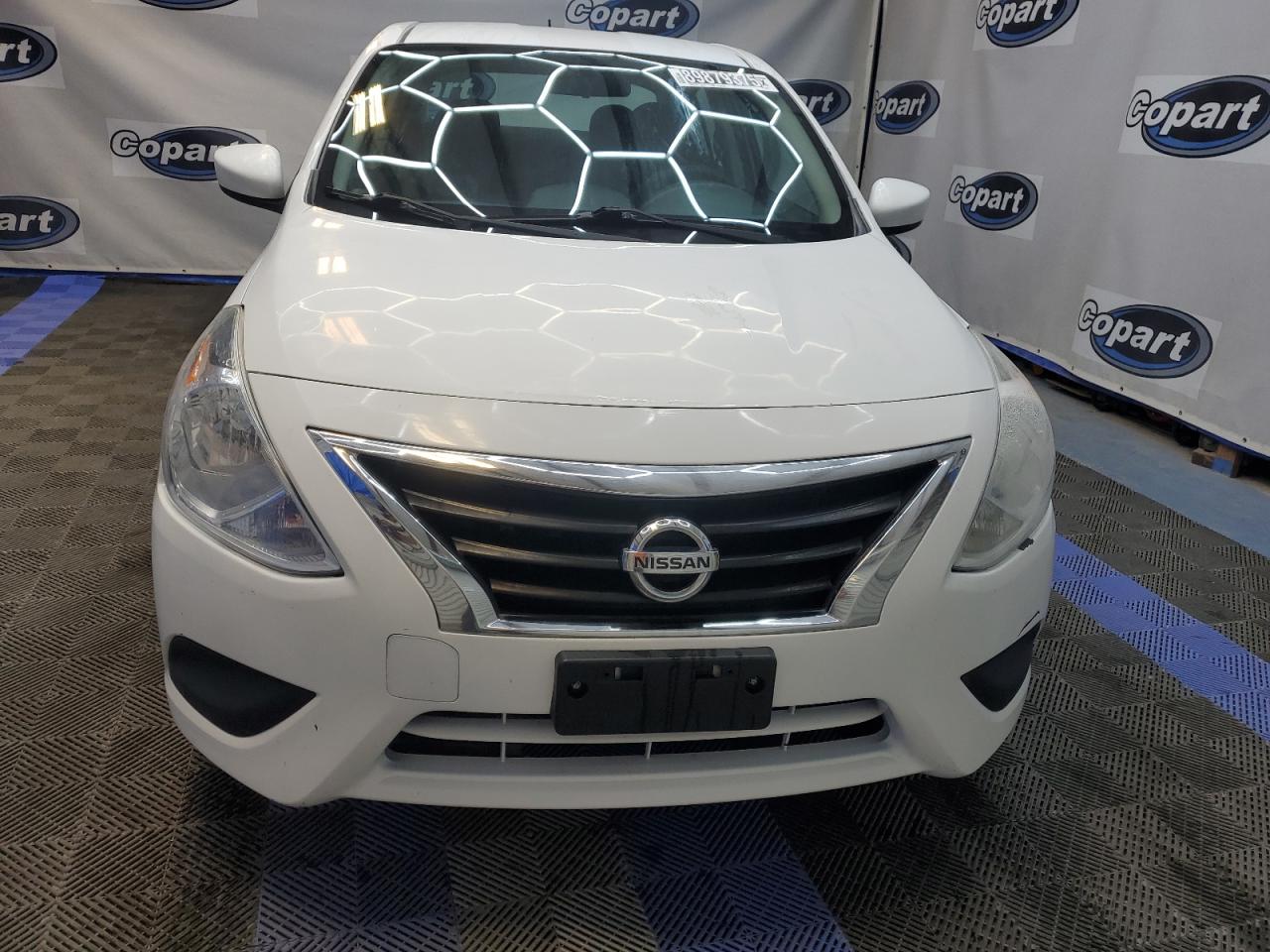 NISSAN VERSA S