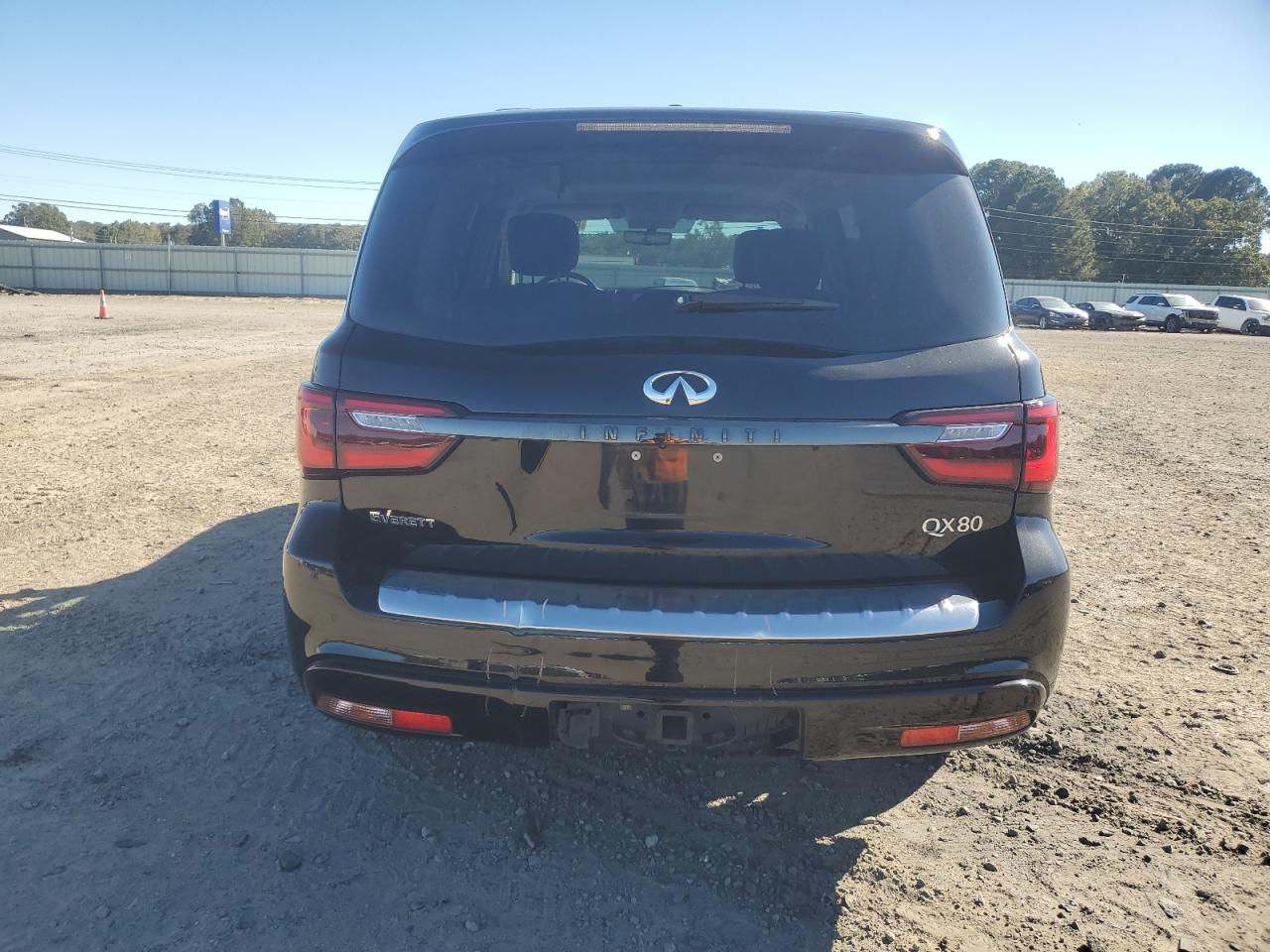 INFINITI QX80 LUXE