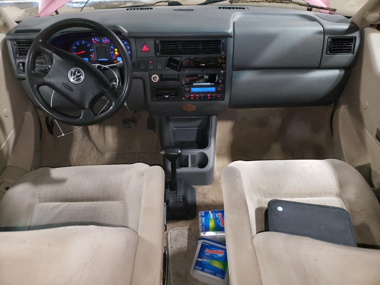 Lot #3277049176 2001 VOLKSWAGEN EUROVAN GL