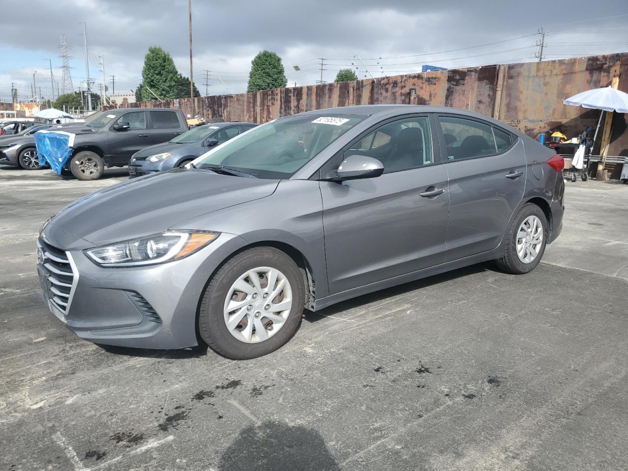 HYUNDAI ELANTRA SE