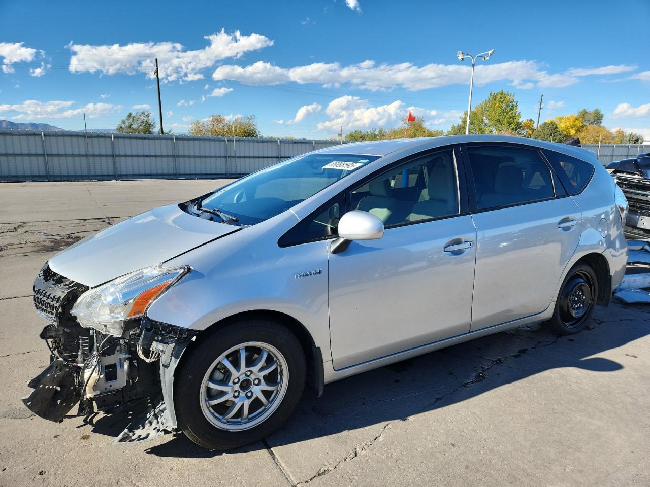 TOYOTA PRIUS V