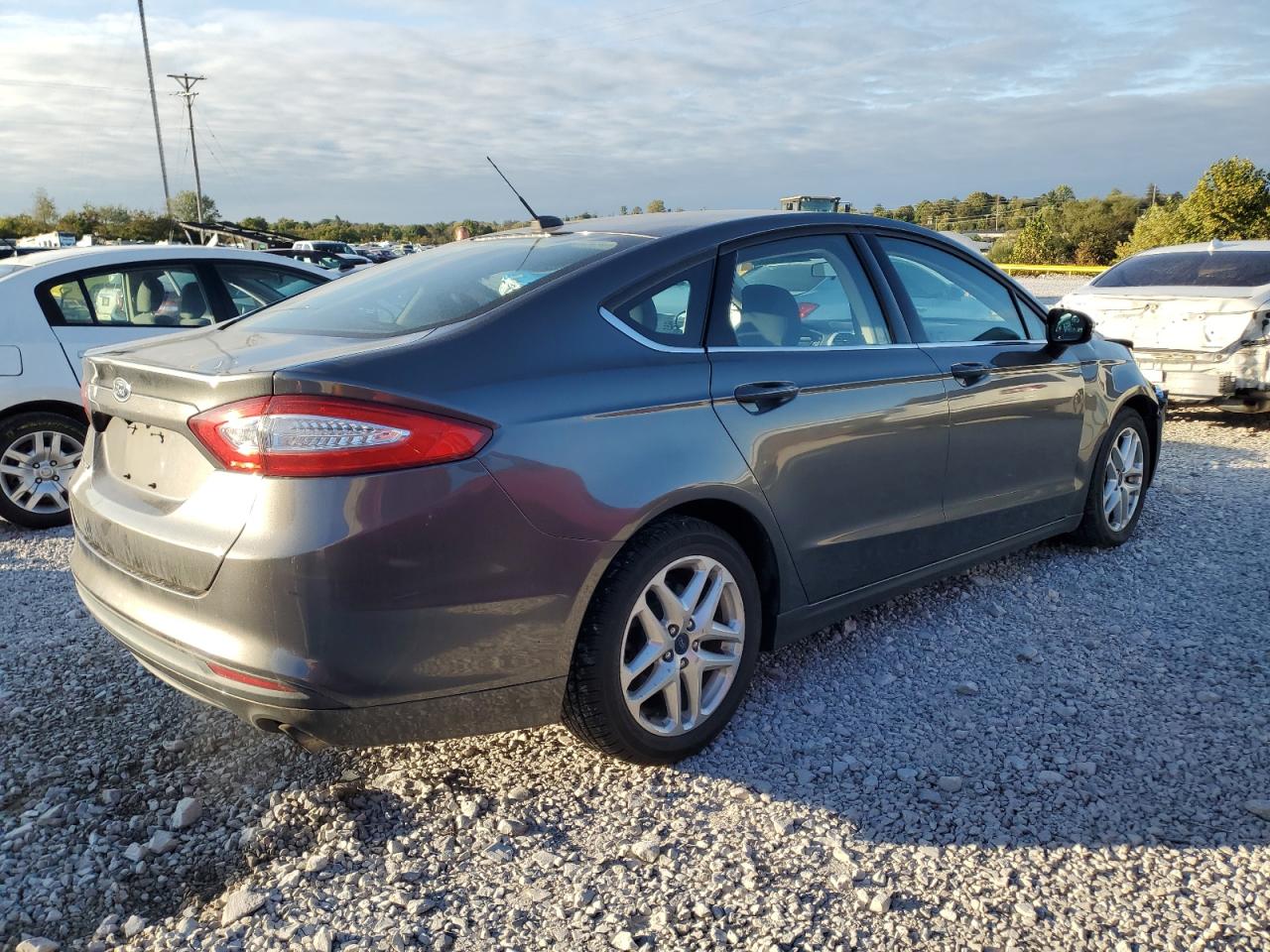 FORD FUSION SE