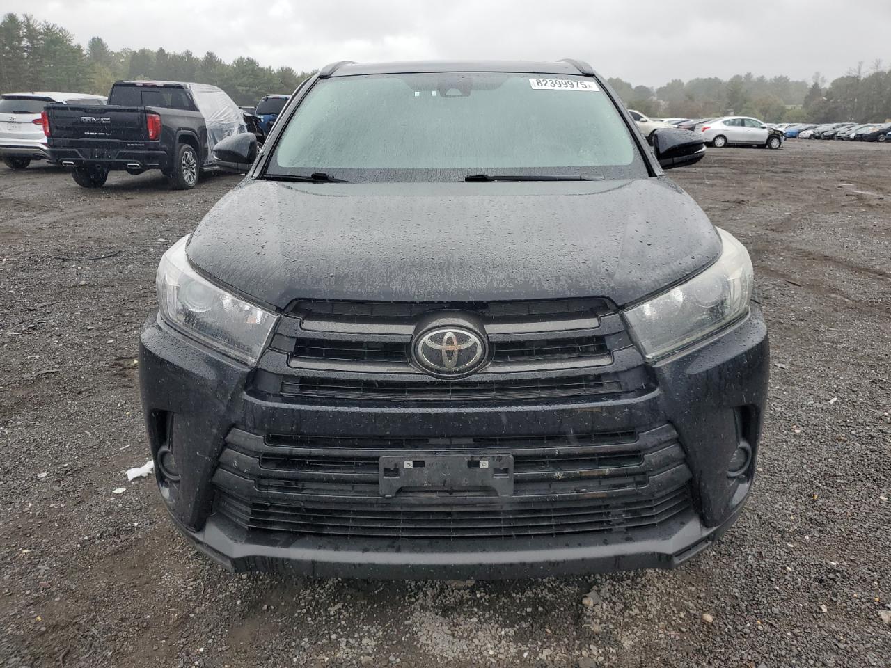 TOYOTA HIGHLANDER SE