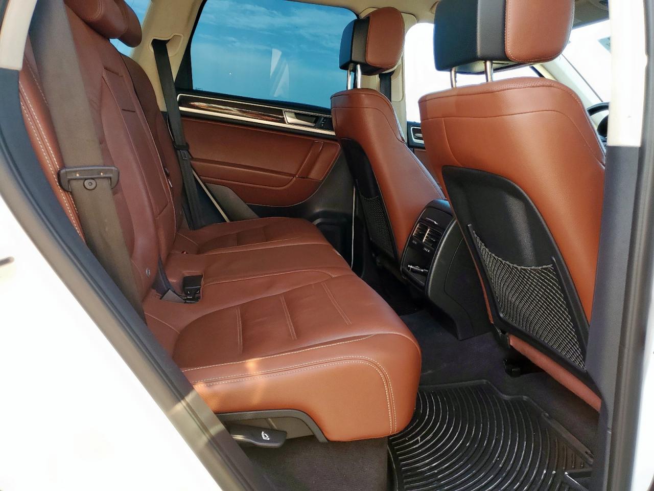 VOLKSWAGEN TOUAREG SPORT