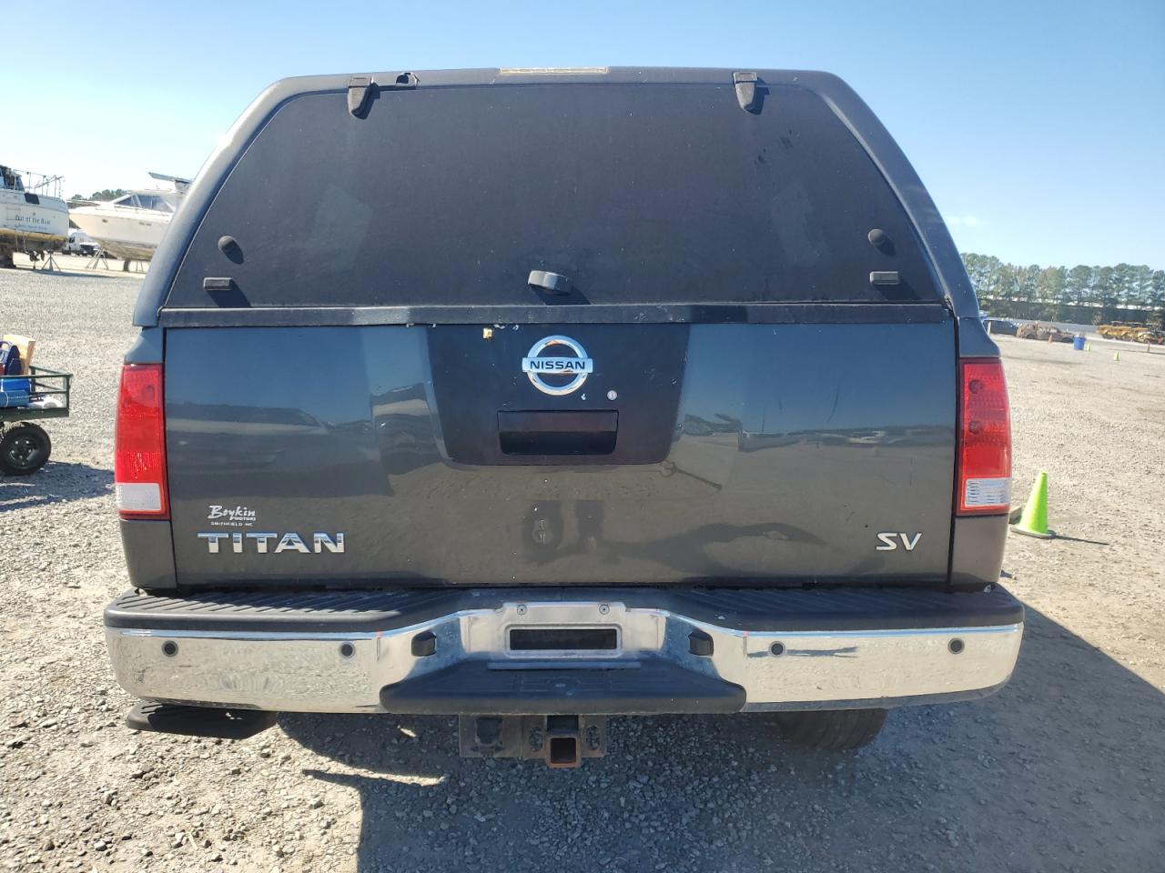 NISSAN TITAN S