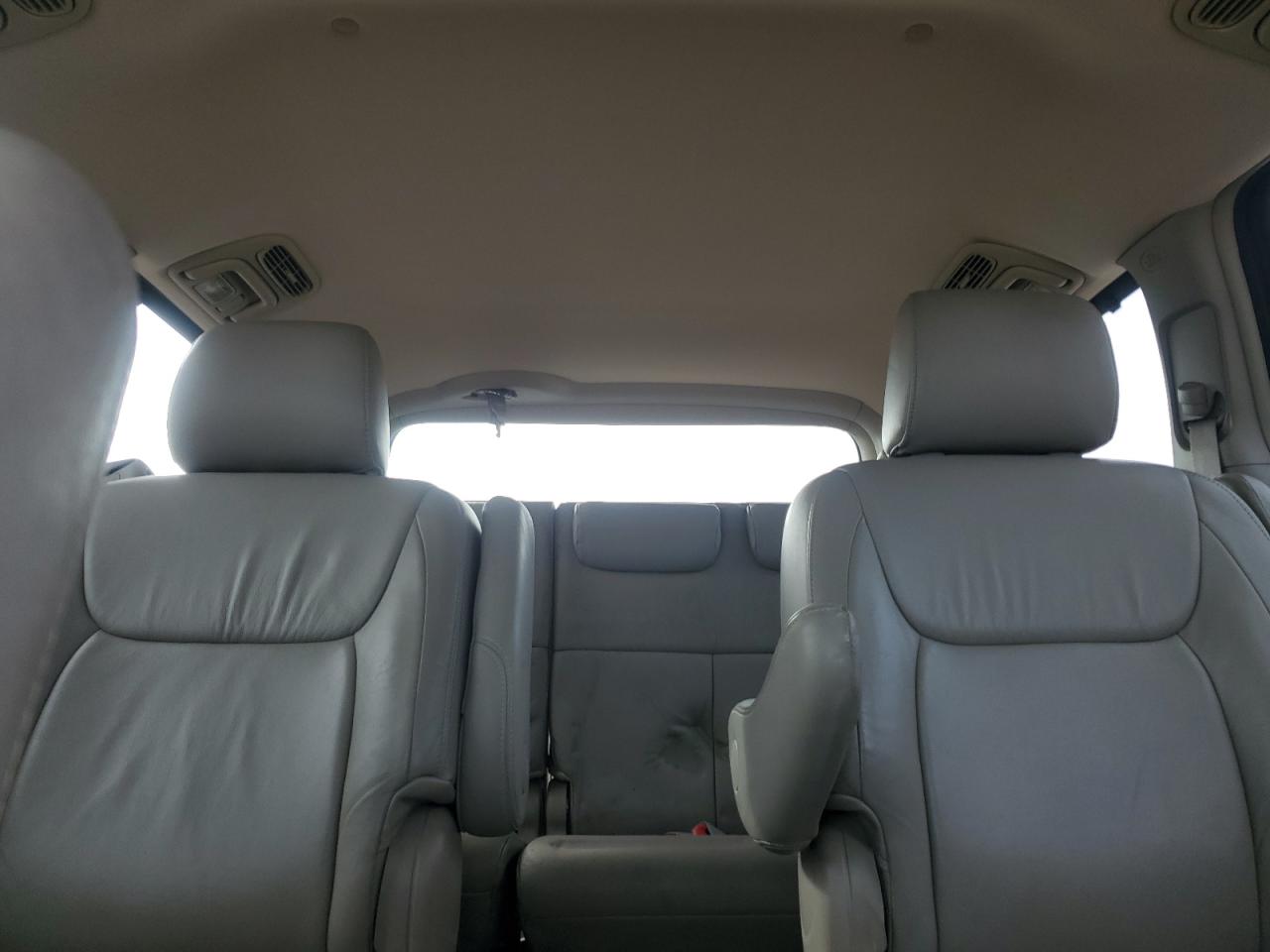 Lot #3297172885 2005 TOYOTA SIENNA XLE