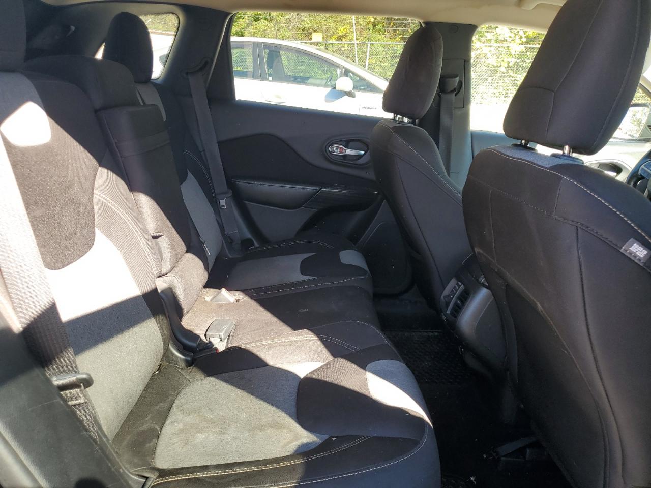 JEEP GRAND CHEROKEE LATITUDE