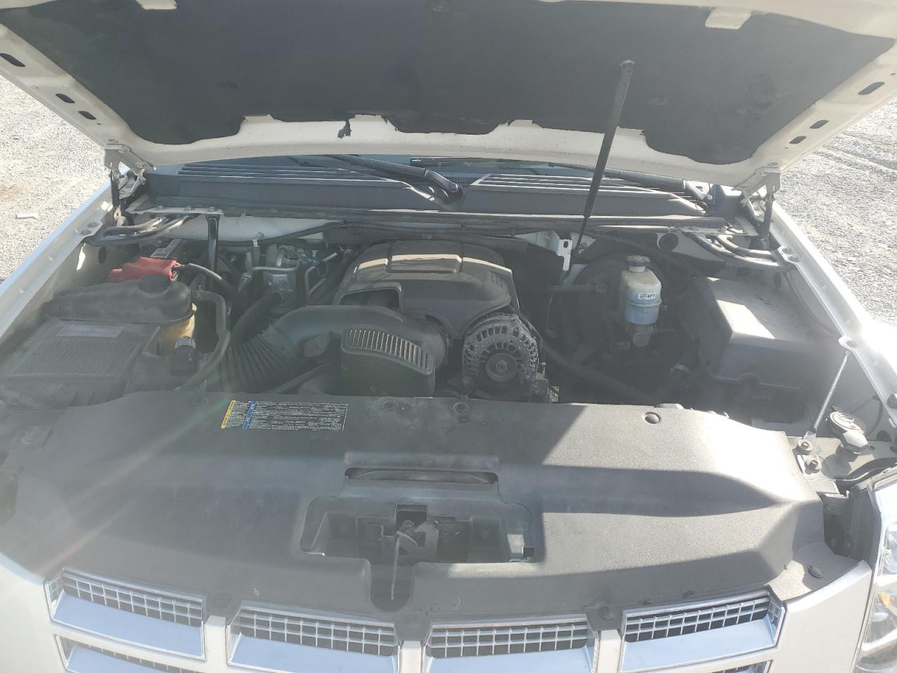 CADILLAC ESCALADE LUXURY