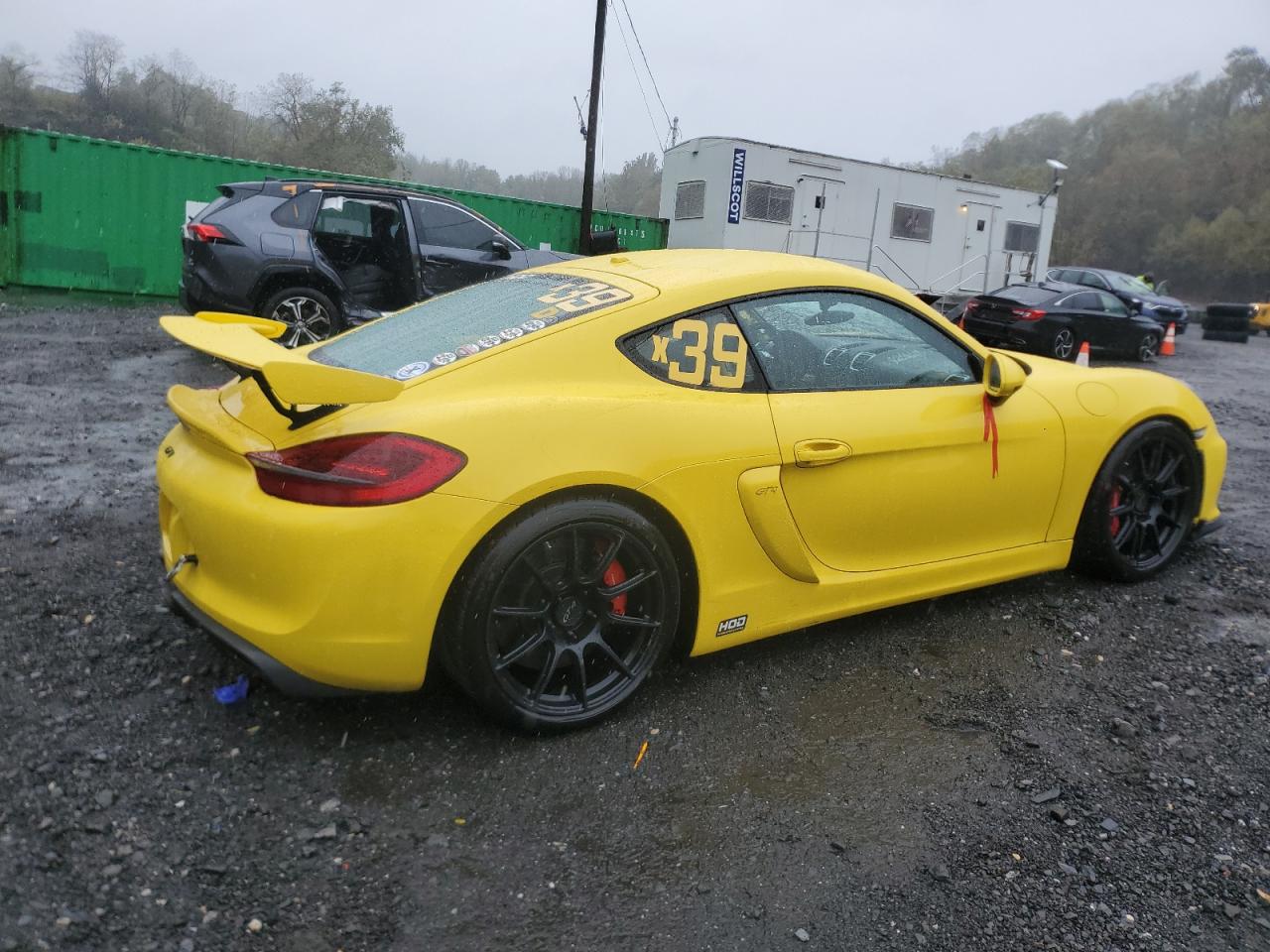 PORSCHE CAYMAN GT4