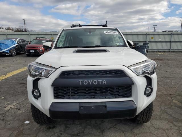 2019 TOYOTA 4RUNNER SR - JTEBU5JR1K5656524