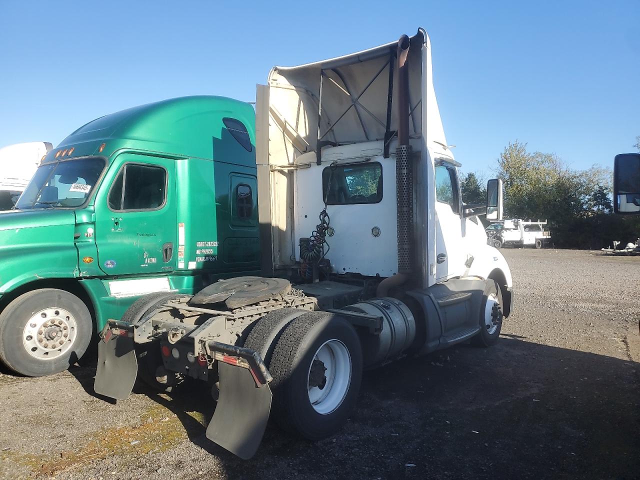 Lot #3270756845 2016 KENWORTH T680