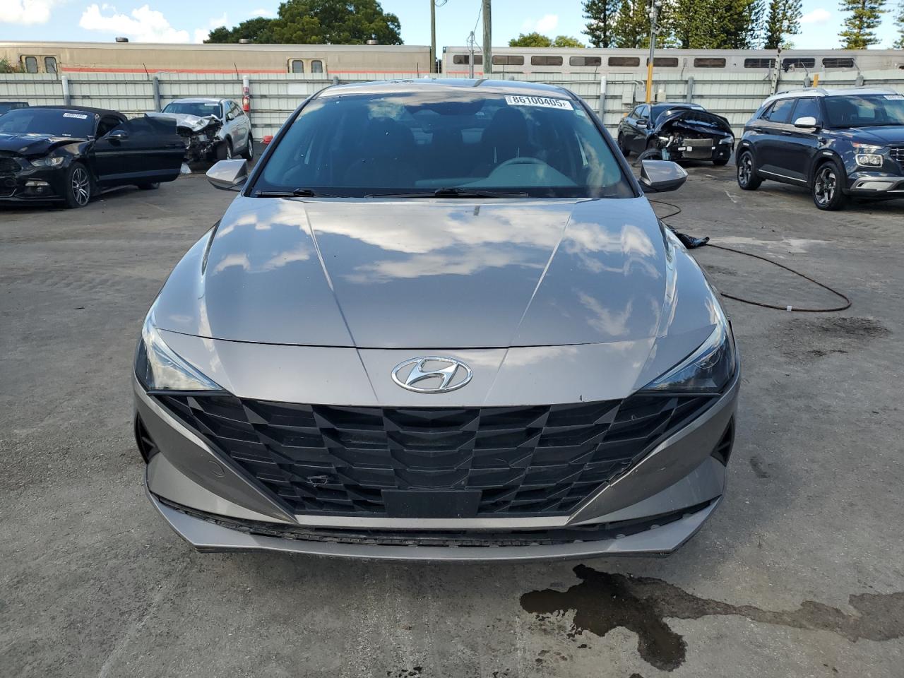 HYUNDAI ELANTRA SEL