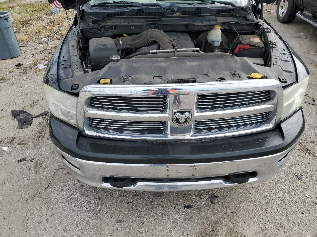 DODGE RAM 1500 SLT