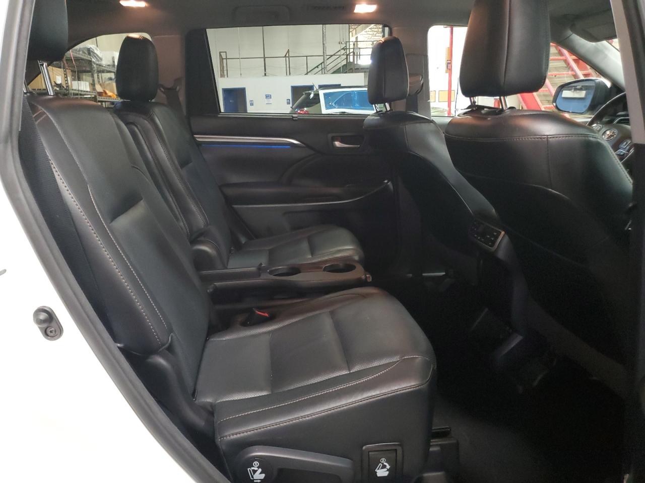 TOYOTA HIGHLANDER LIMITED