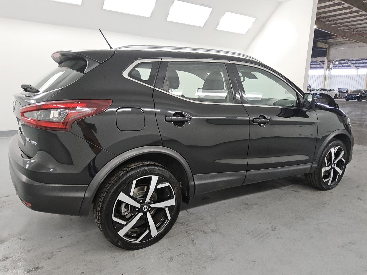 NISSAN ROGUE SPORT S