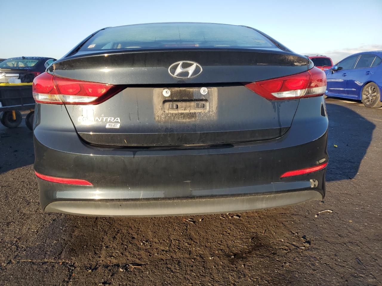 HYUNDAI ELANTRA SE