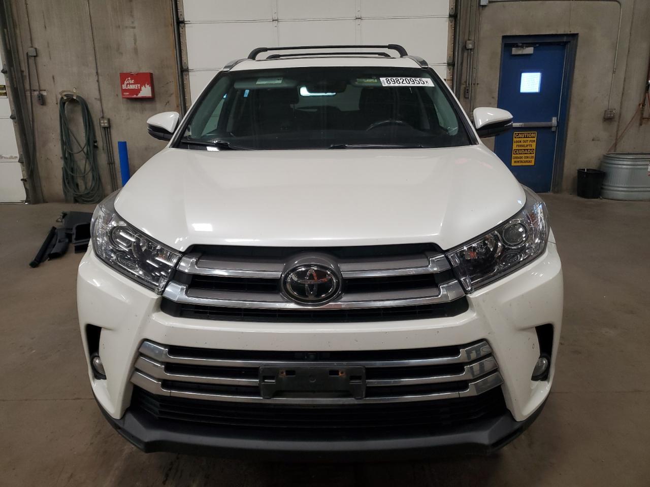 TOYOTA HIGHLANDER LIMITED