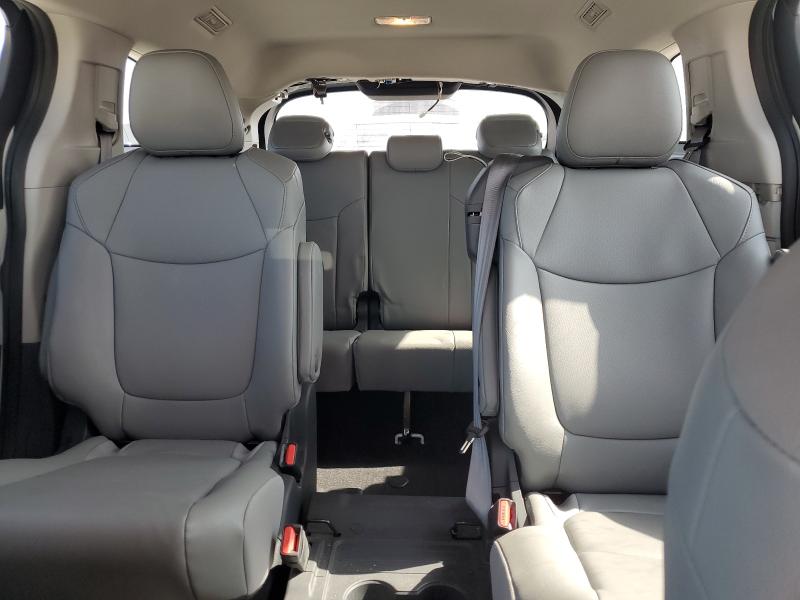 2024 TOYOTA SIENNA XLE - 5TDYRKEC1RS219079