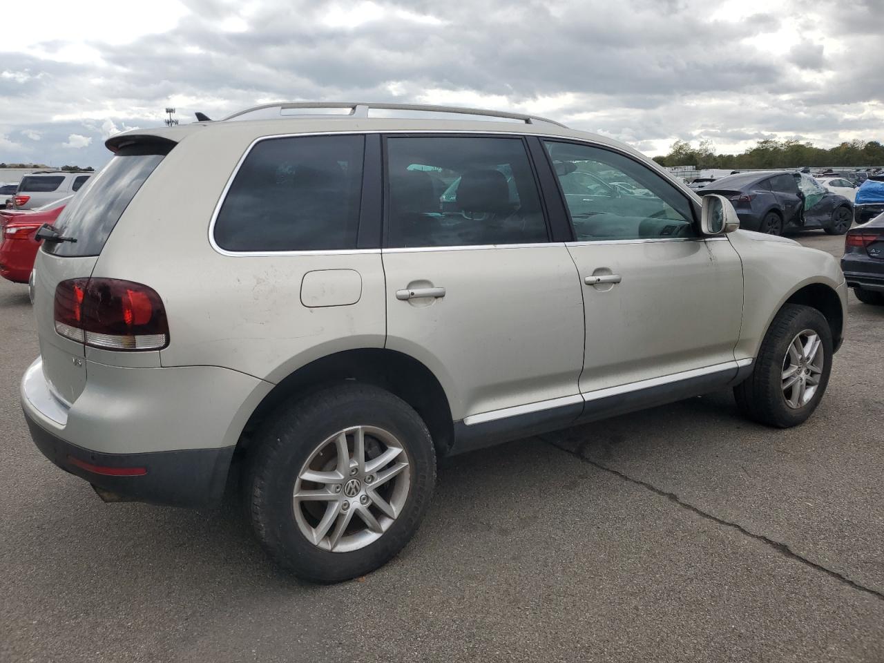 VOLKSWAGEN TOUAREG V6